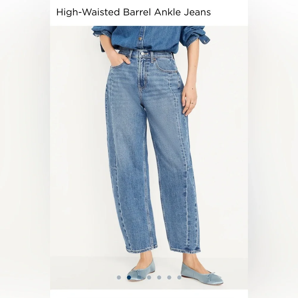 Old Navy Light Blue High-Waisted Barrel Ankle Jeans - Picture 1 of 5